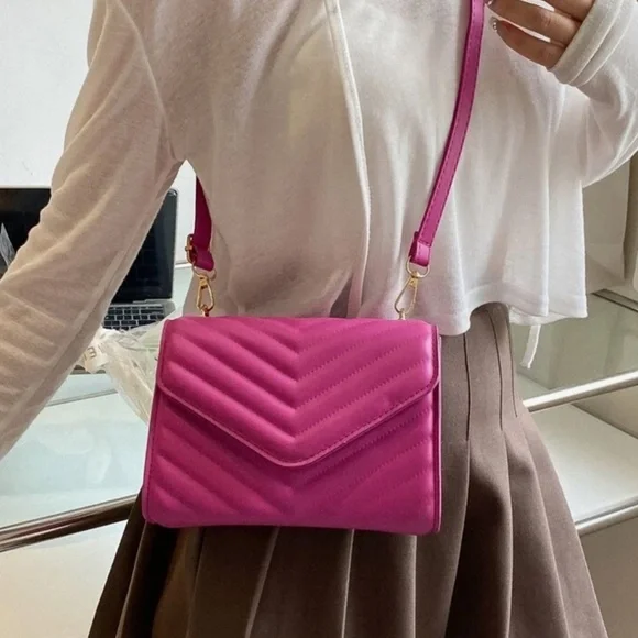 Luxe Vegan Leather Quilted Shoulder Crossbody Bag - Picture 9 of 12